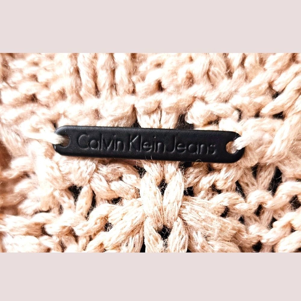 CALVIN KLEIN JEANS New Round Neck CableโKnit Pink Rose Sweater SIZE Large - Picture 4 of 12